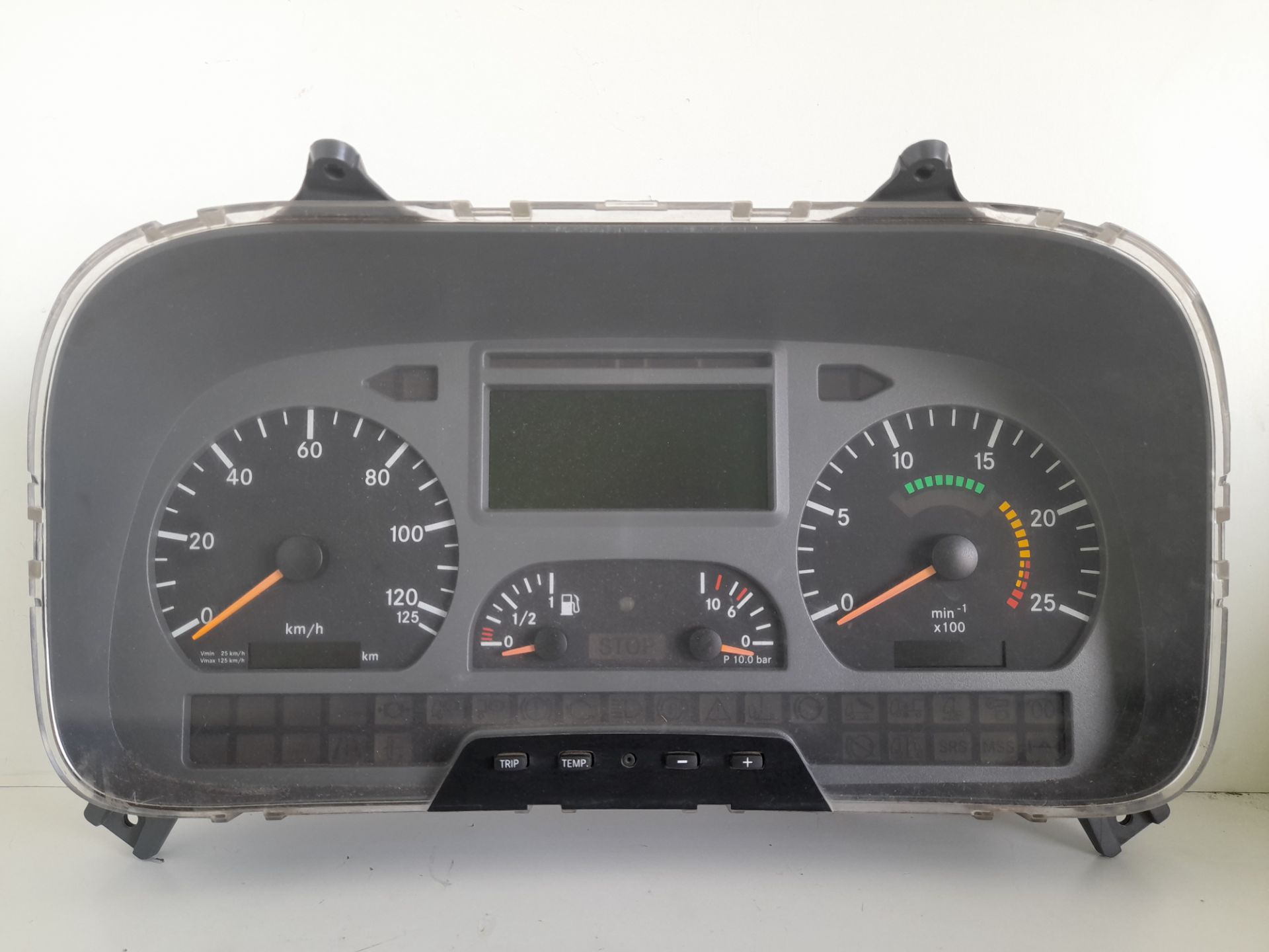 Cuadro instrumentos mercedes-benz axor 2 cr 2-ejes 18 t bm 944 95024 (2004) 