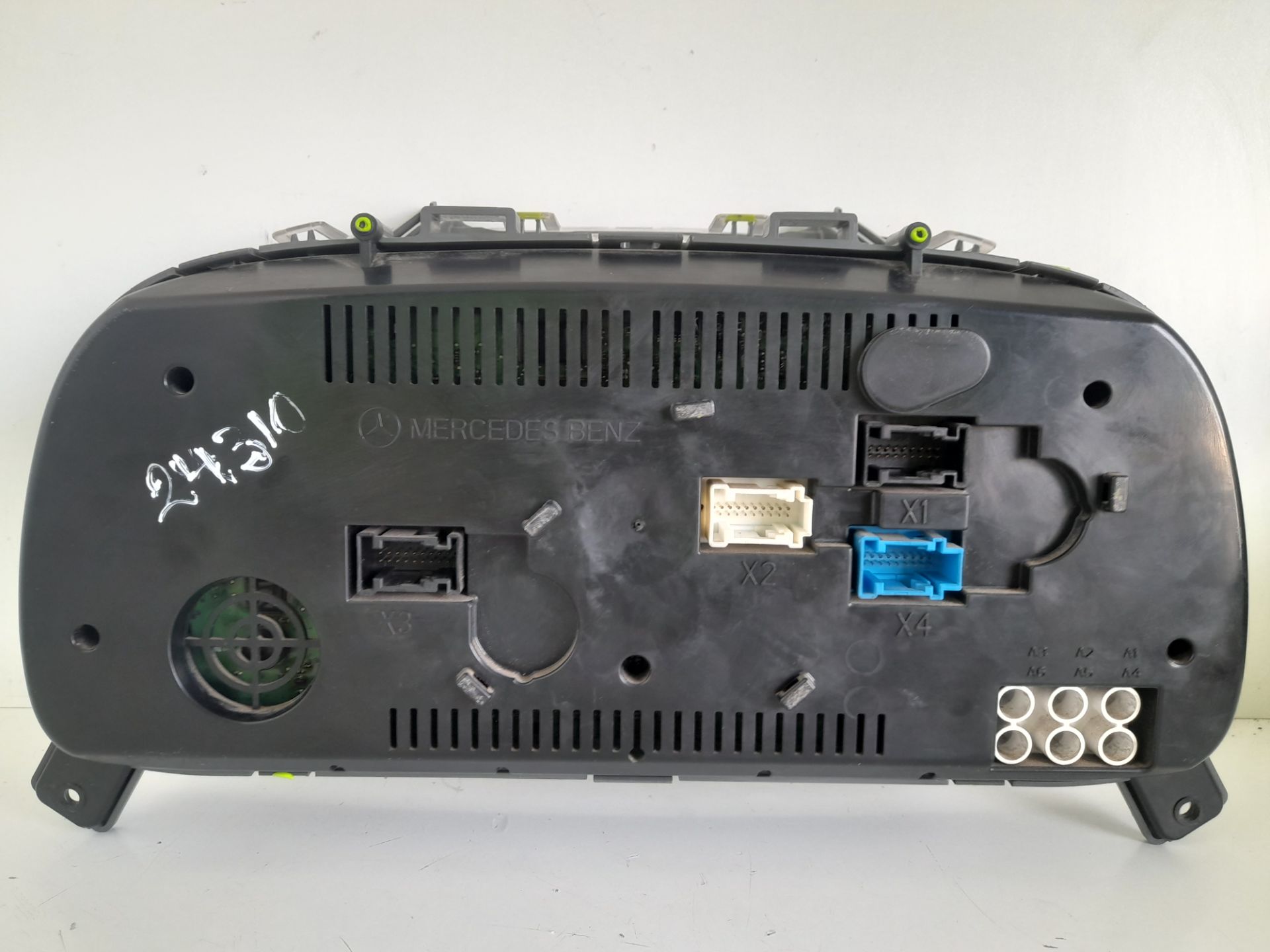 Cuadro instrumentos mercedes-benz axor 2 cr 2-ejes 18 t bm 944 95024 (2004) 