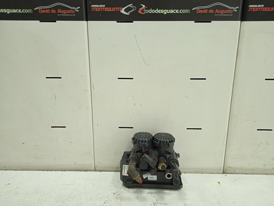 No identificado mercedes-benz actros 4 2-ejes bm 963 (2011) 18xx 4x2 fahrgestell l classic