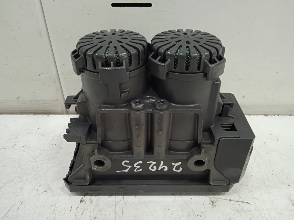 No identificado mercedes-benz actros 4 2-ejes bm 963 (2011) 18xx 4x2 fahrgestell l classic