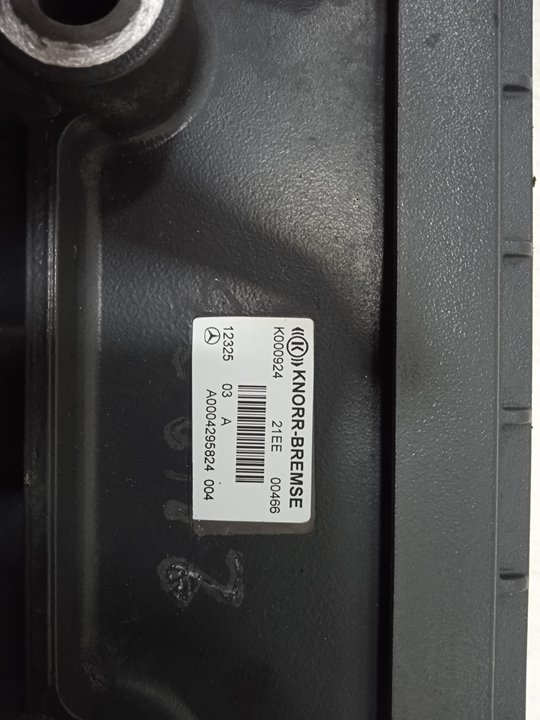 No identificado mercedes-benz actros 4 2-ejes bm 963 (2011) 18xx 4x2 fahrgestell l classic