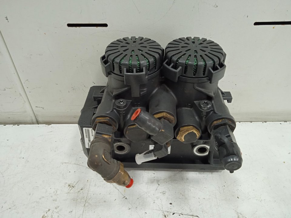 No identificado mercedes-benz actros 4 2-ejes bm 963 (2011) 18xx 4x2 fahrgestell l classic