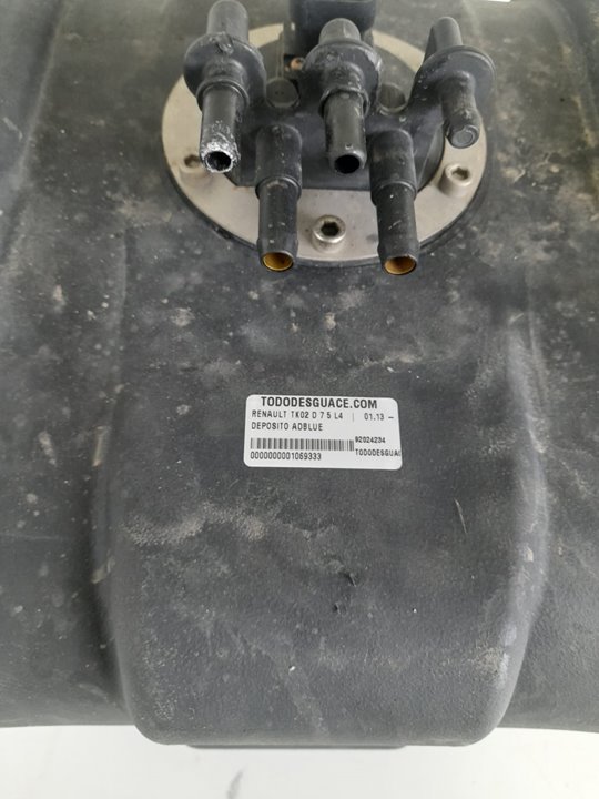 Deposito adblue renault  no identificado