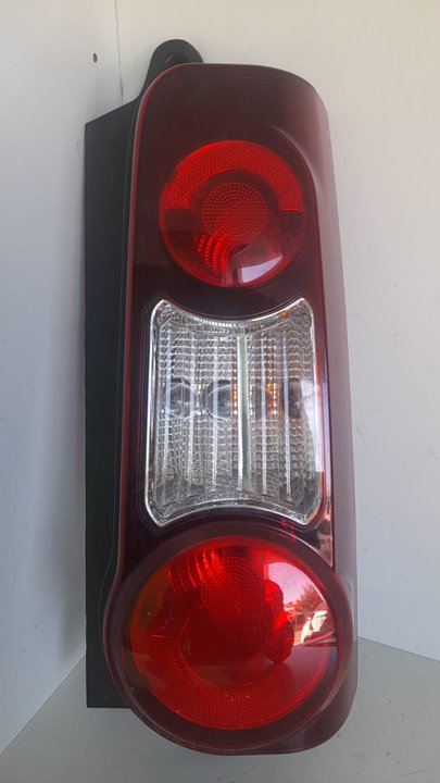 Piloto trasero derecho confort l1