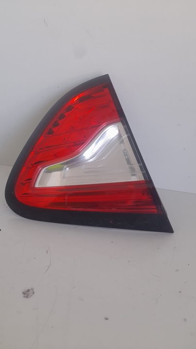 Piloto trasero izquierdo interior renault captur i adventure