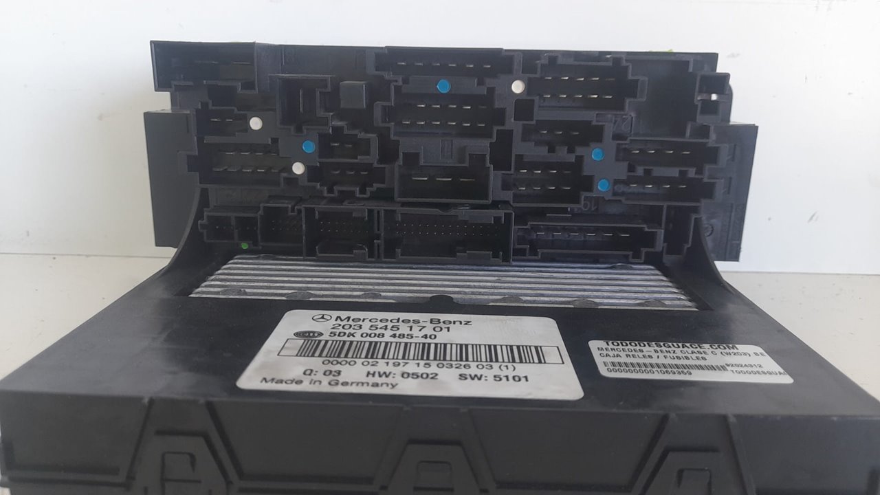 Caja reles / fusibles mercedes-benz clase c (bm 203) berlina 200 compressor (203.042)