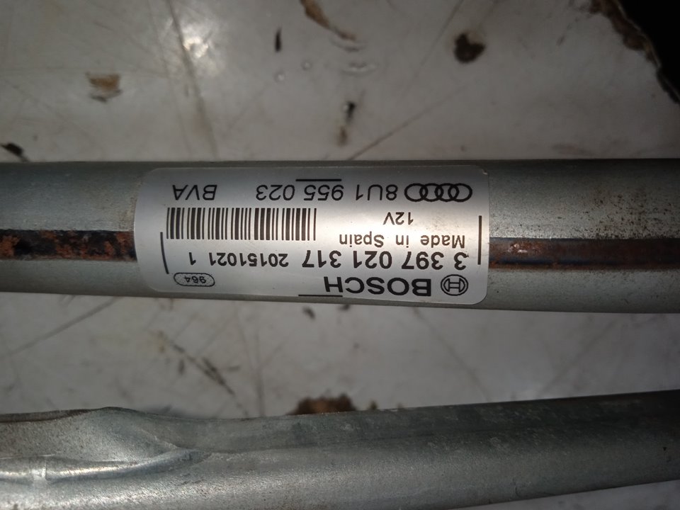 No identificado audi q3 (8ug) attraction