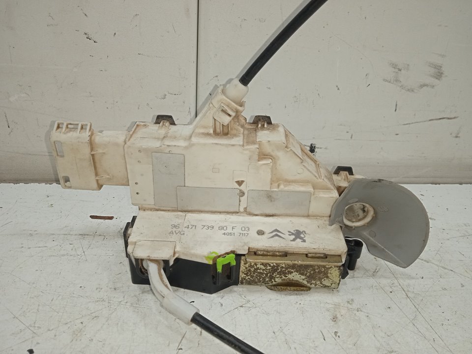 Cerradura puerta delantera izquierda citroen c4 berlina 