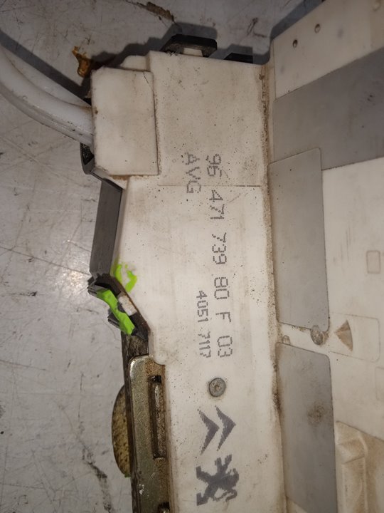 Cerradura puerta delantera izquierda citroen c4 berlina 