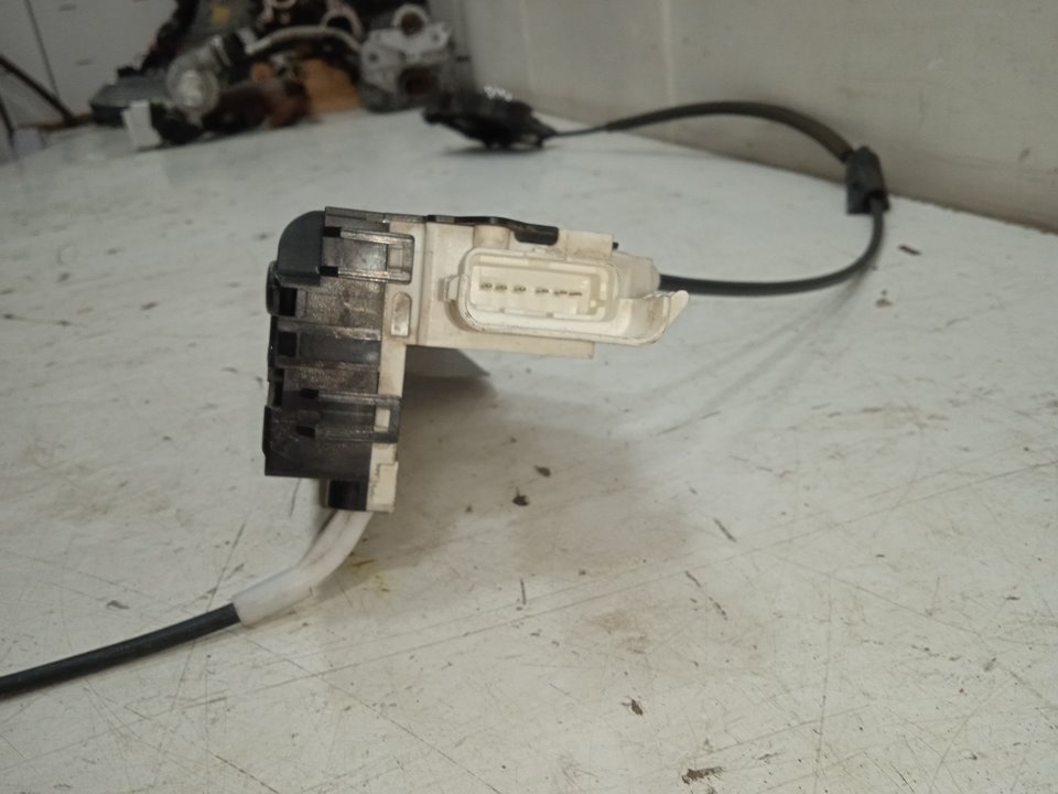Cerradura puerta delantera izquierda citroen c4 berlina 