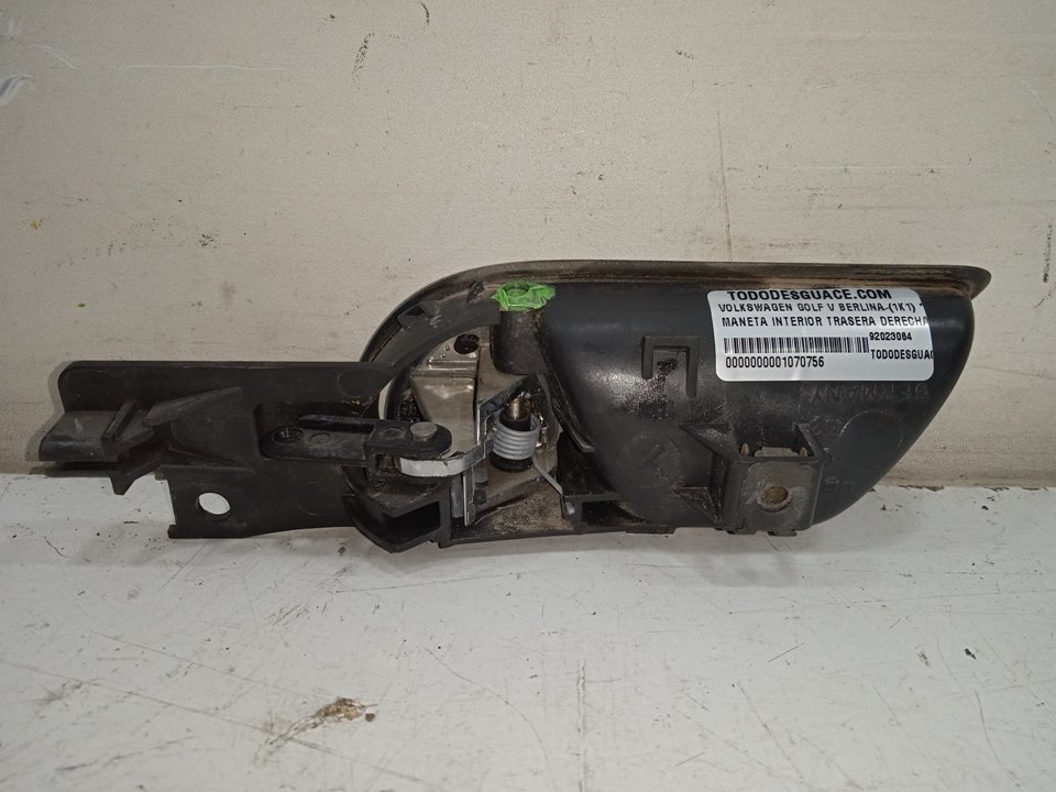 Maneta interior trasera derecha volkswagen golf v (1k1)(10.2003) 