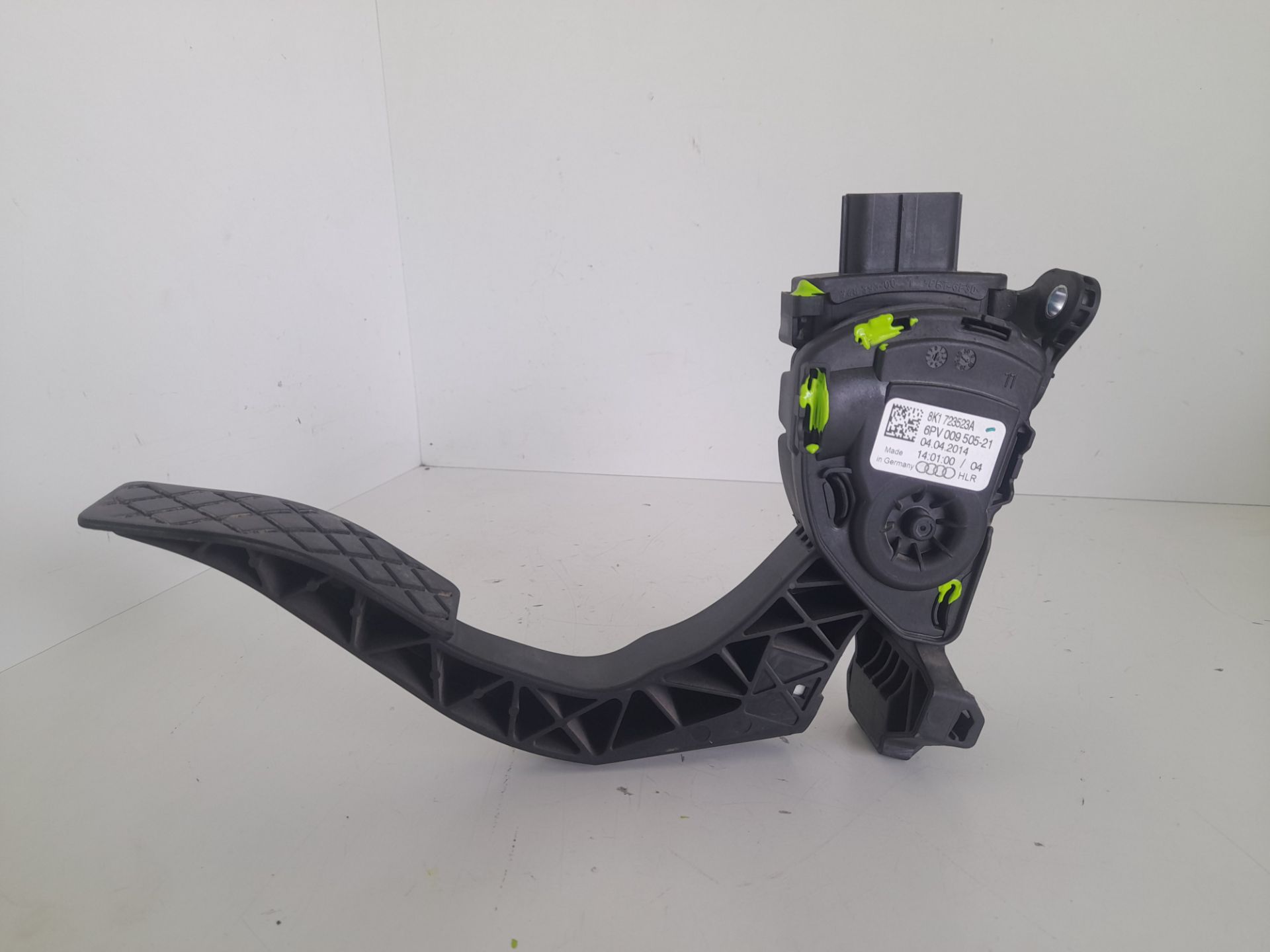 Pedal acelerador básico quattro