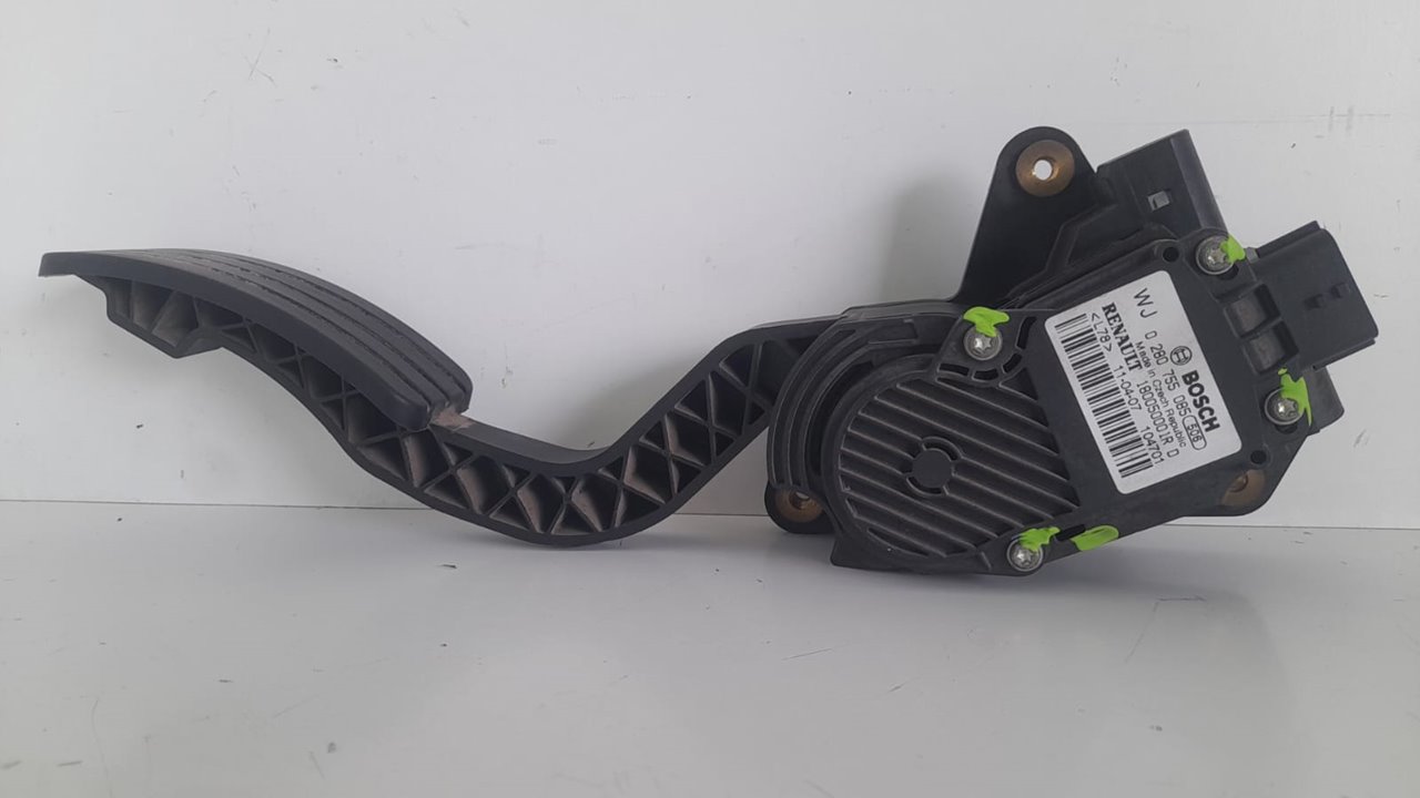 Pedal acelerador renault  no identificado