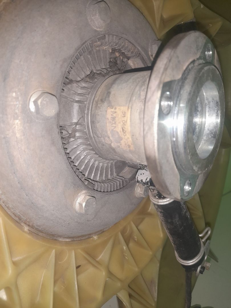 No identificado man tga 18.xxx (2000) fg  bb               (e3e4) 