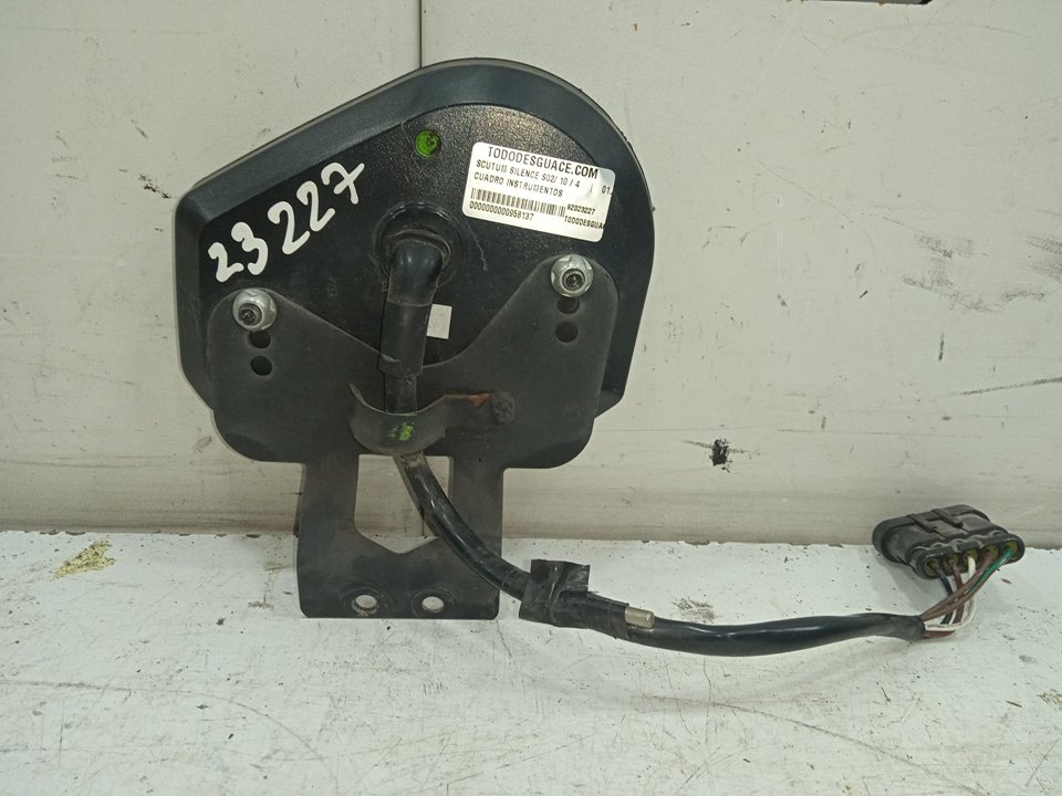 Cuadro instrumentos   no identificado