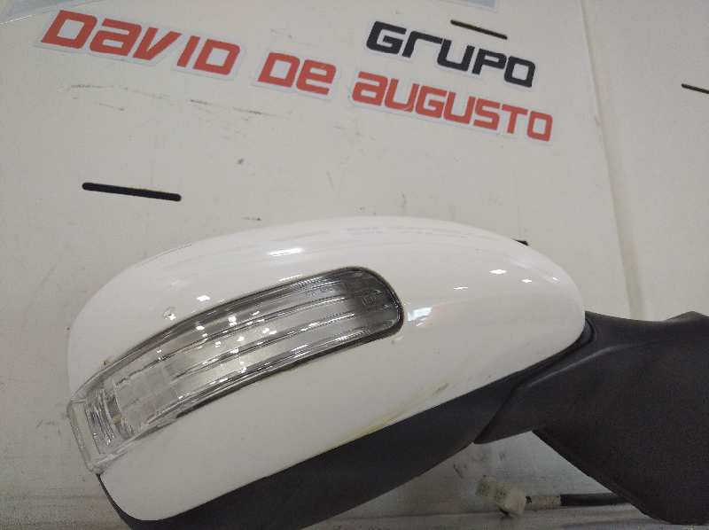 Retrovisor derecho toyota auris (e18) hybrid business