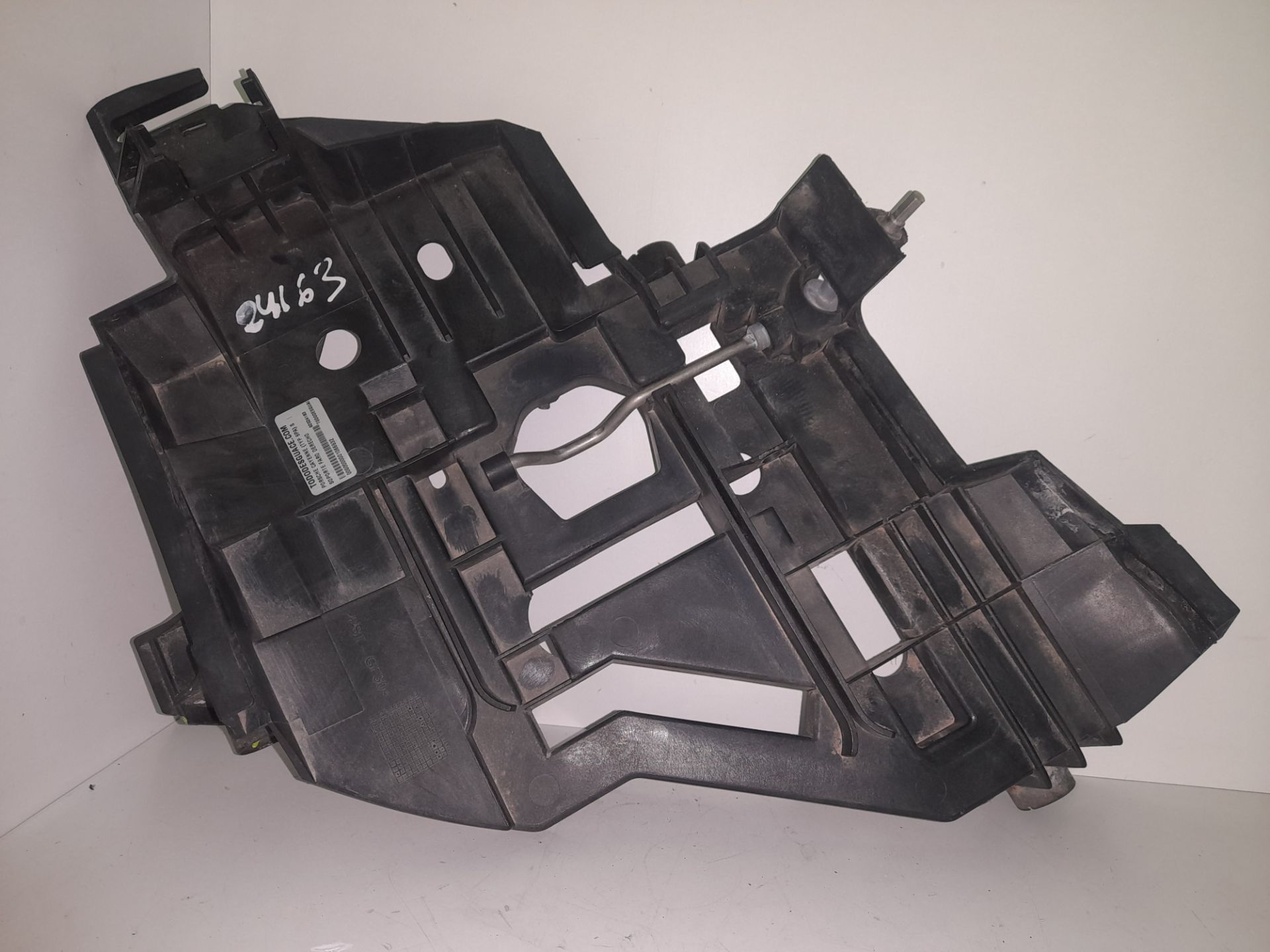 Soporte faro derecho porsche cayenne (tipo 9pa) s