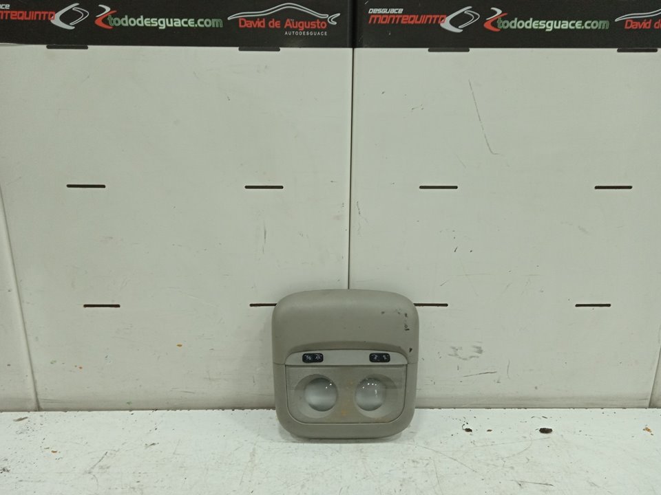 Luz interior no identificado