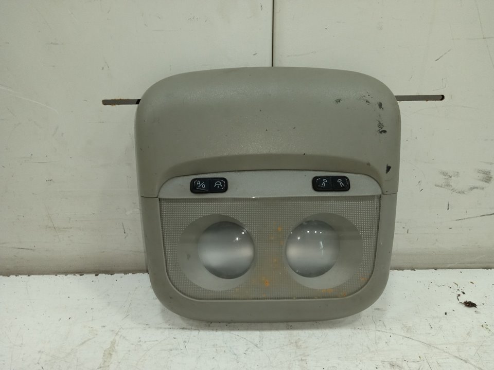 Luz interior no identificado