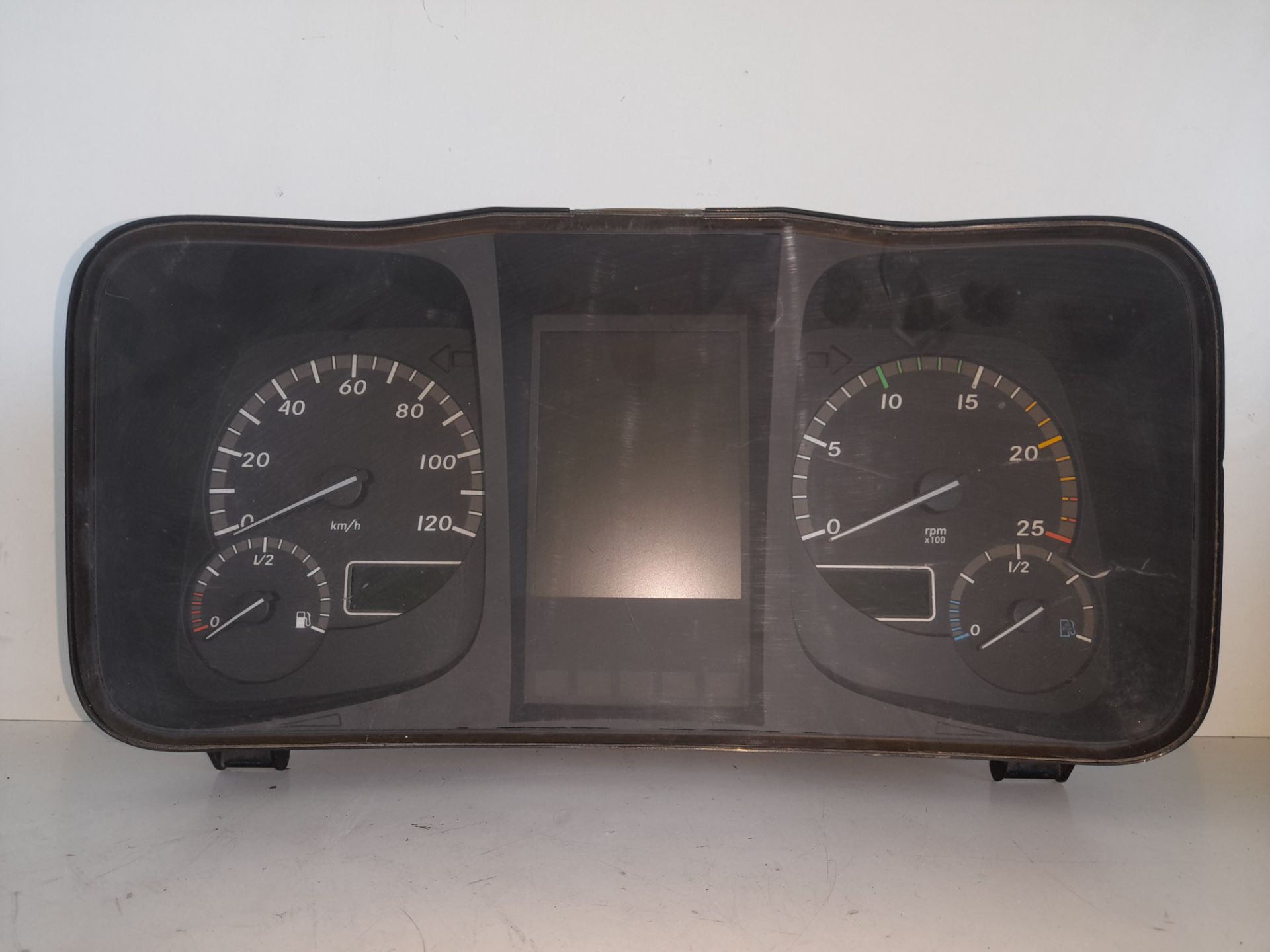 Cuadro instrumentos mercedes-benz actros 4 2-ejes bm 963 (2011) 18xx 4x2 fahrgestell l classic