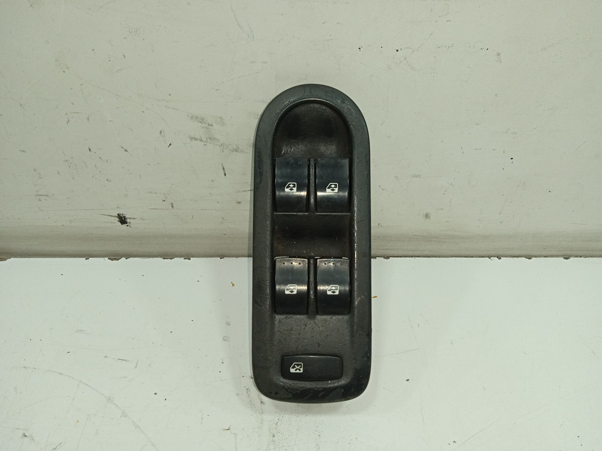 Mando elevalunas delantero izquierdo renault megane ii berlina 5p authentique