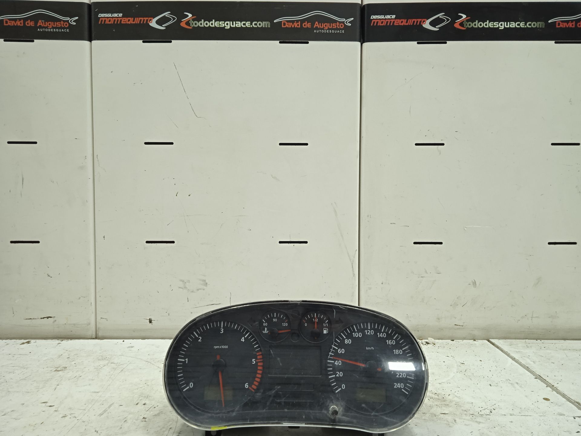 Cuadro instrumentos seat leon (1m1) stella