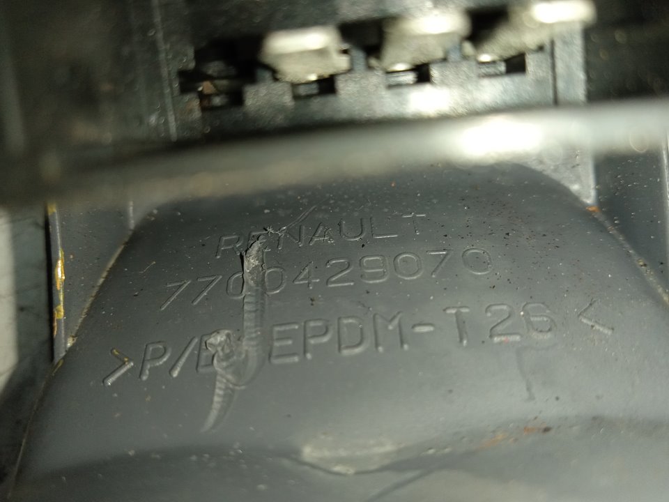 Mando elevalunas delantero izquierdo renault megane i fase 2 berlina (ba0) 1.6 16v authentique (ba01041