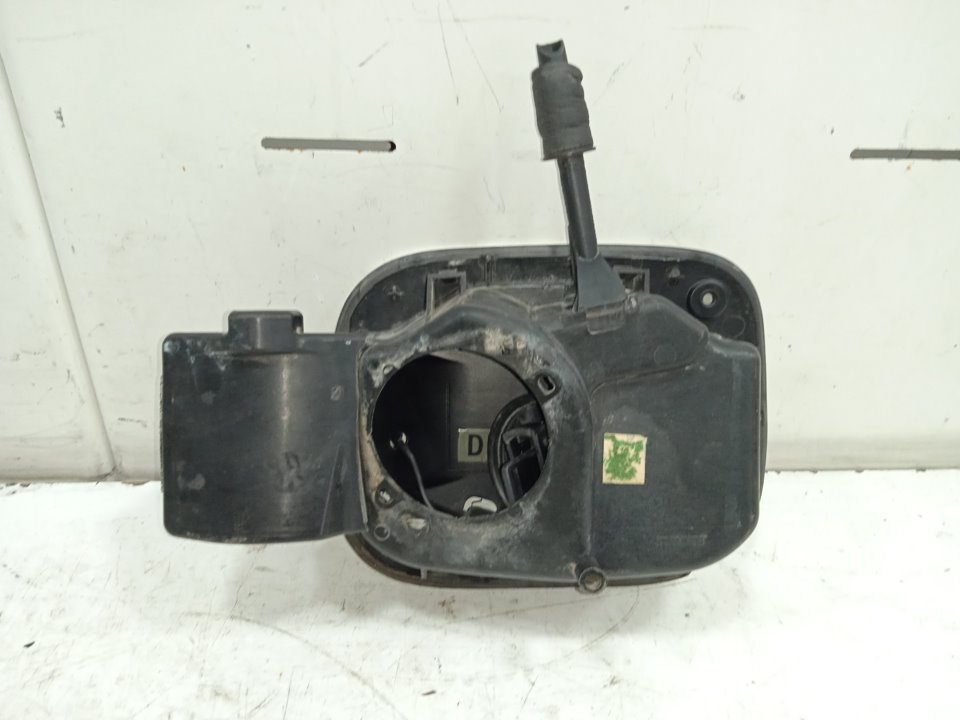 Tapa exterior combustible renault clio iii authentique