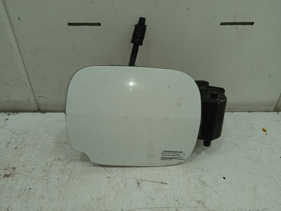 Tapa exterior combustible renault clio iii authentique