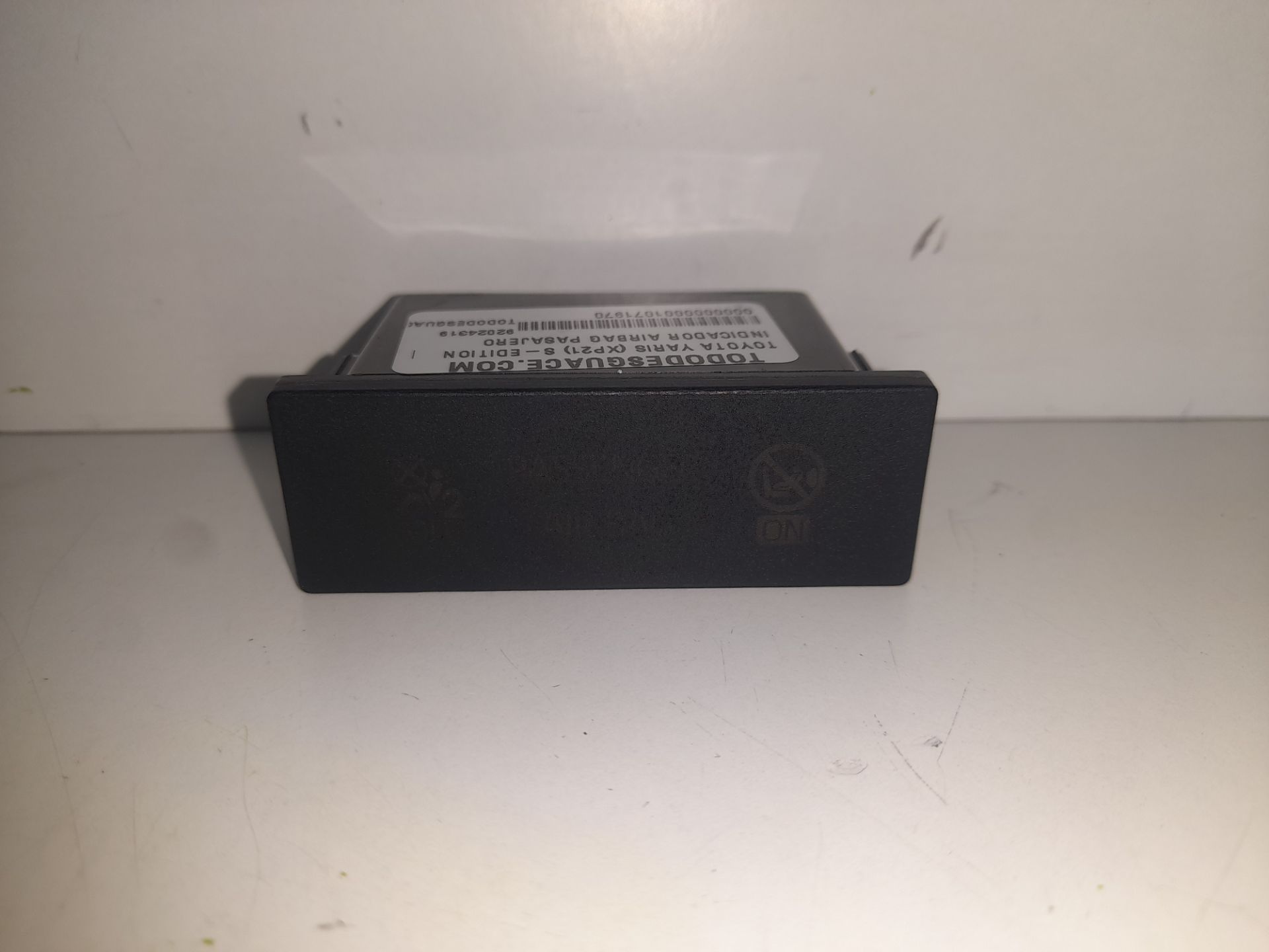 No identificado toyota yaris (xp21) sedition