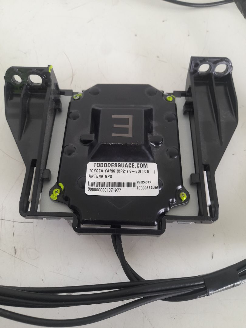 No identificado toyota yaris (xp21) sedition