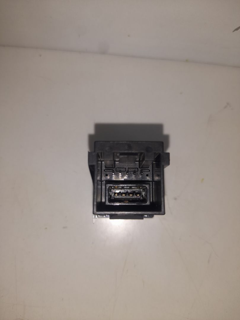 No identificado toyota yaris (xp21) sedition