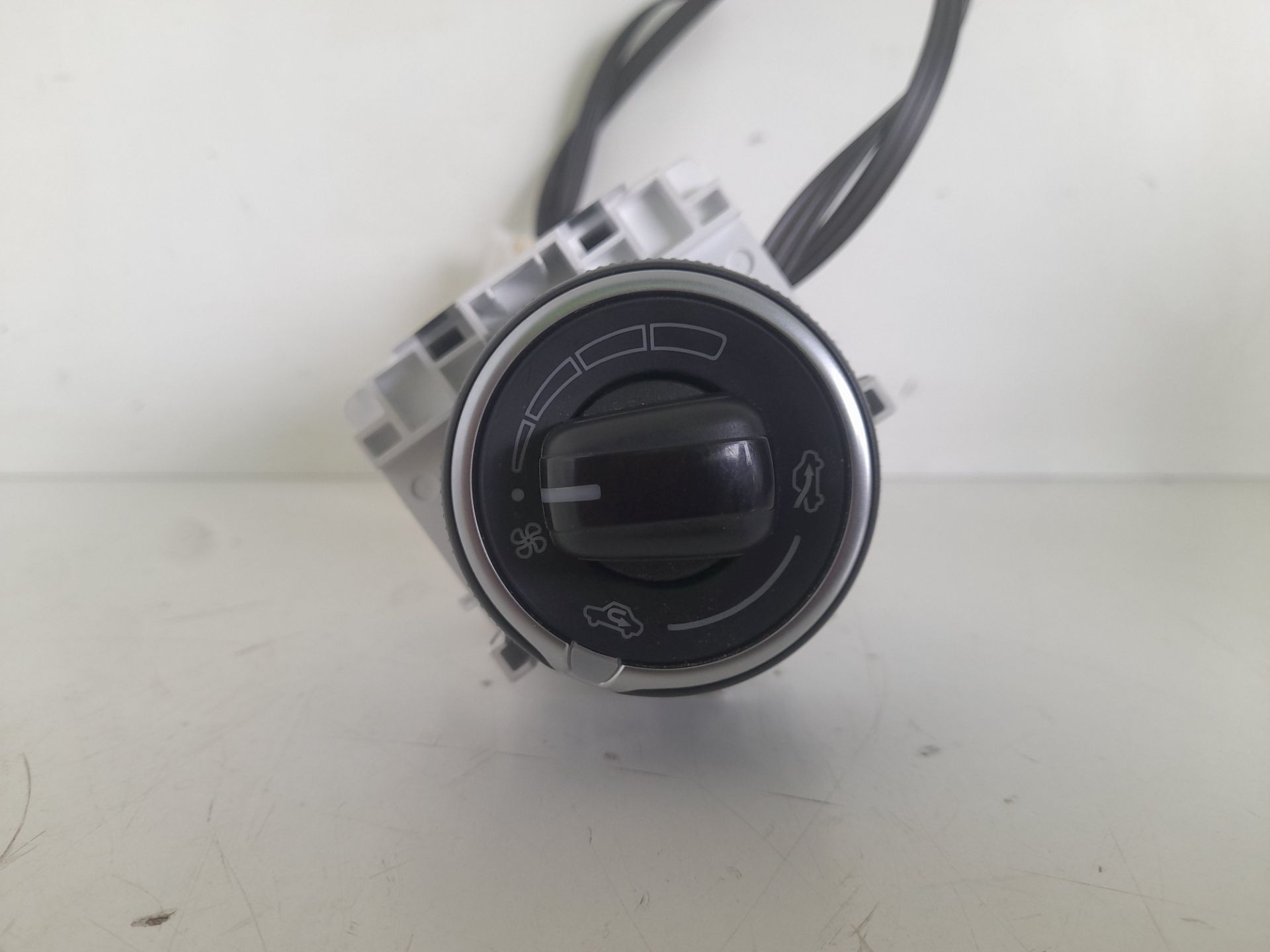 Mando climatizador toyota yaris (xp21) sedition