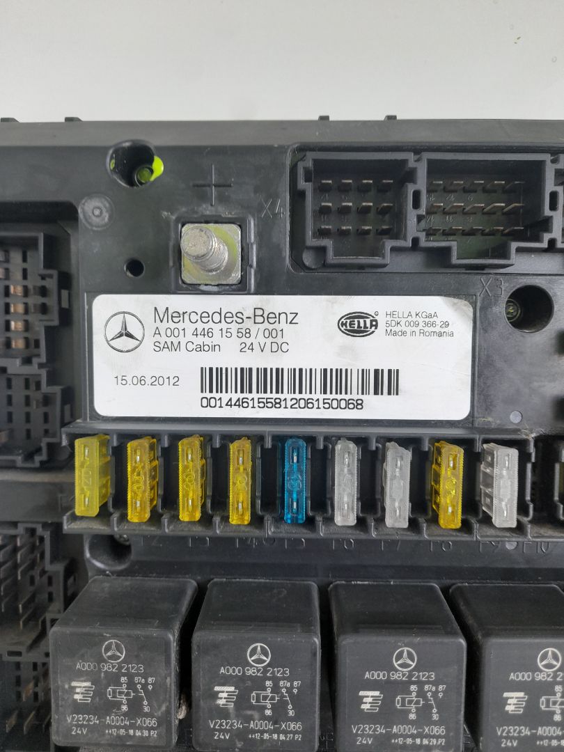 No identificado mercedes-benz actros 23 8-cil. 4-ejes bm 932 (2003) 