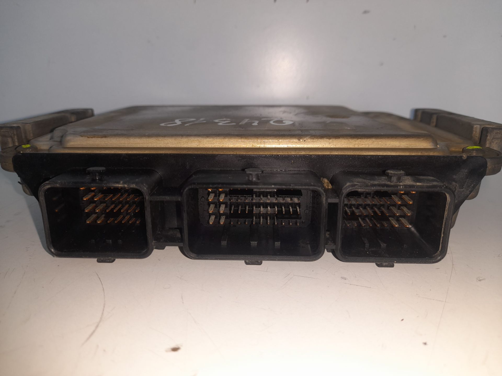 Centralita motor uce renault mascott (2004) fg 120. 355565 cabina indivi