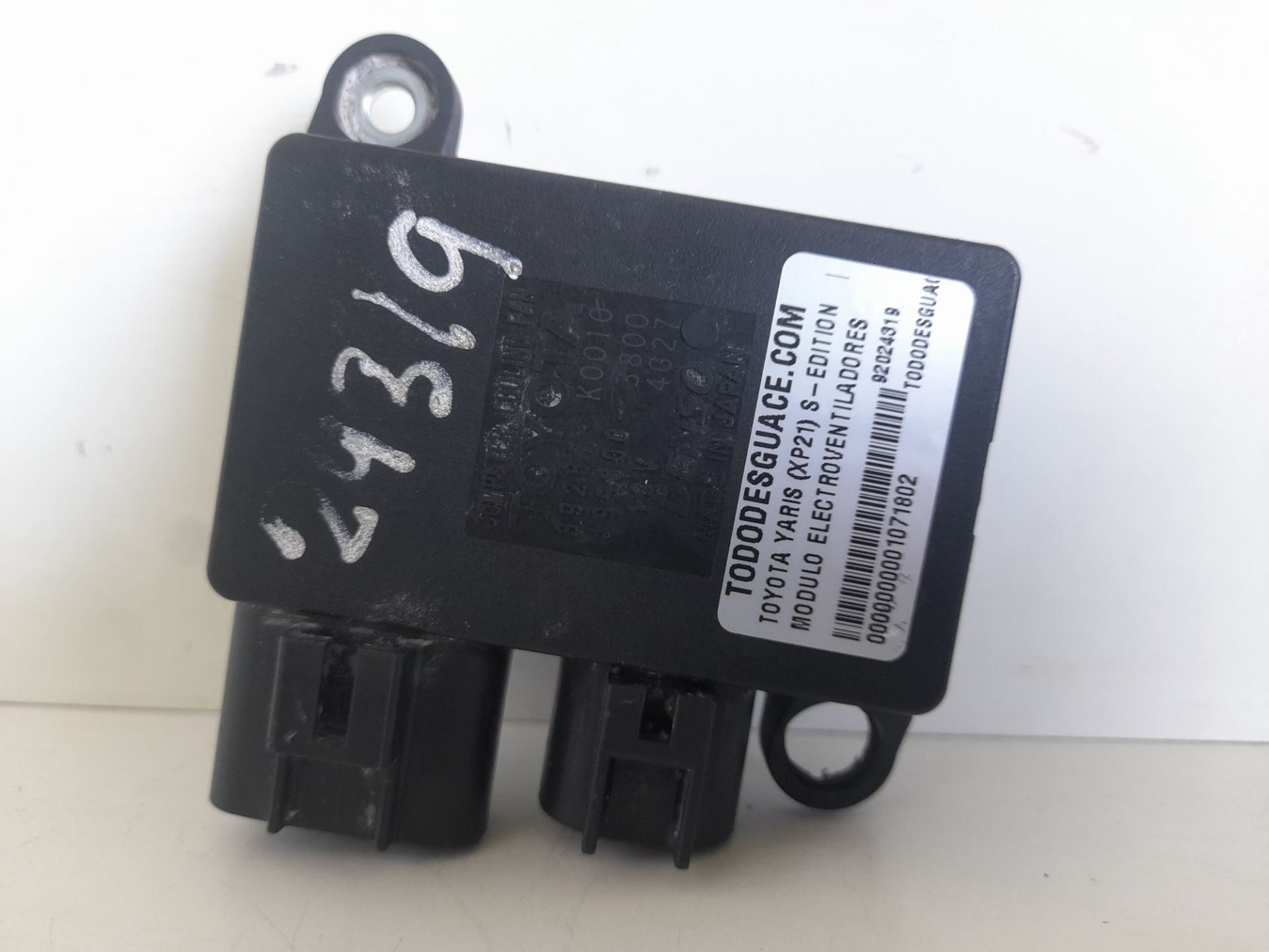 No identificado toyota yaris (xp21) sedition