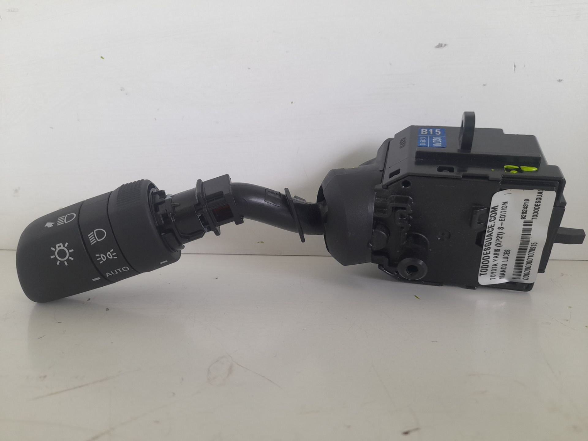 Mando luces toyota yaris (xp21) sedition
