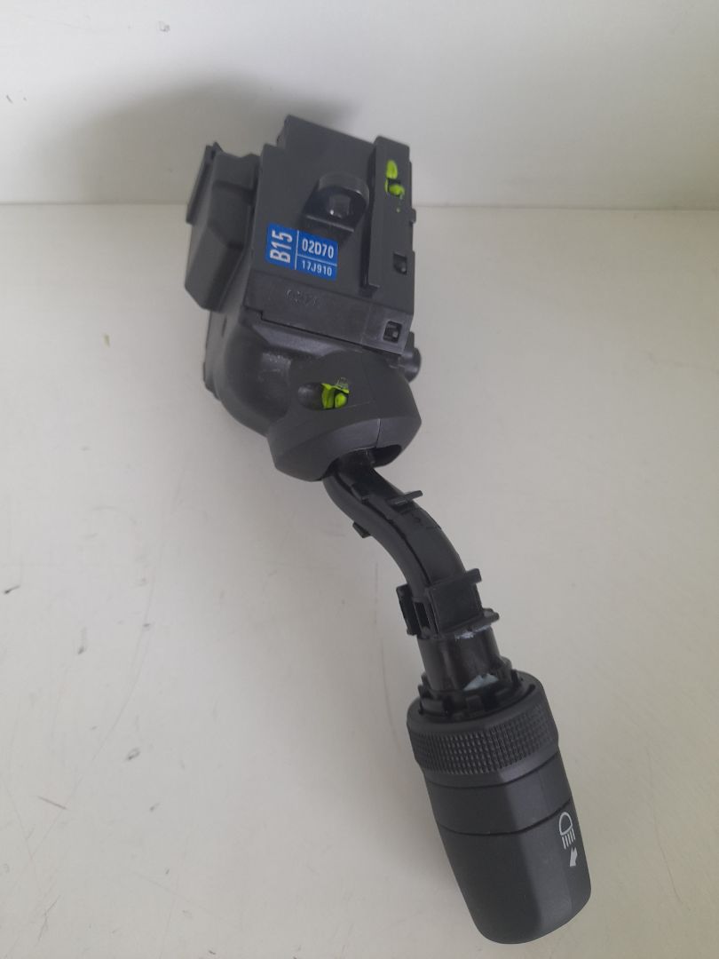 Mando luces toyota yaris (xp21) sedition