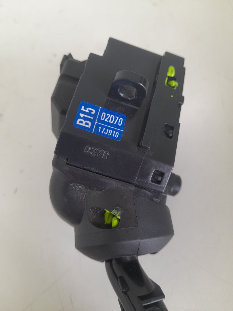 Mando luces toyota yaris (xp21) sedition