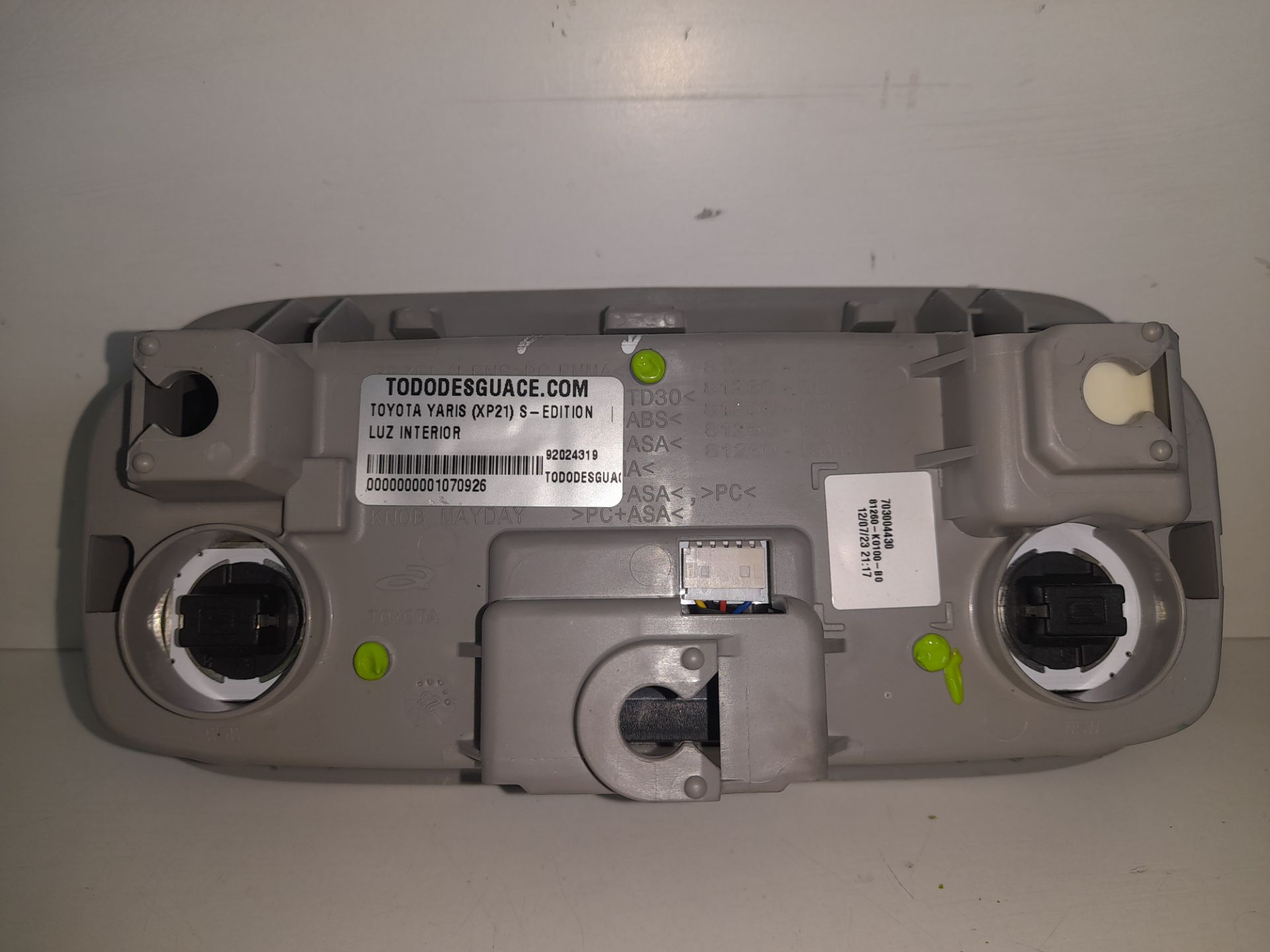 Luz interior toyota yaris (xp21) sedition