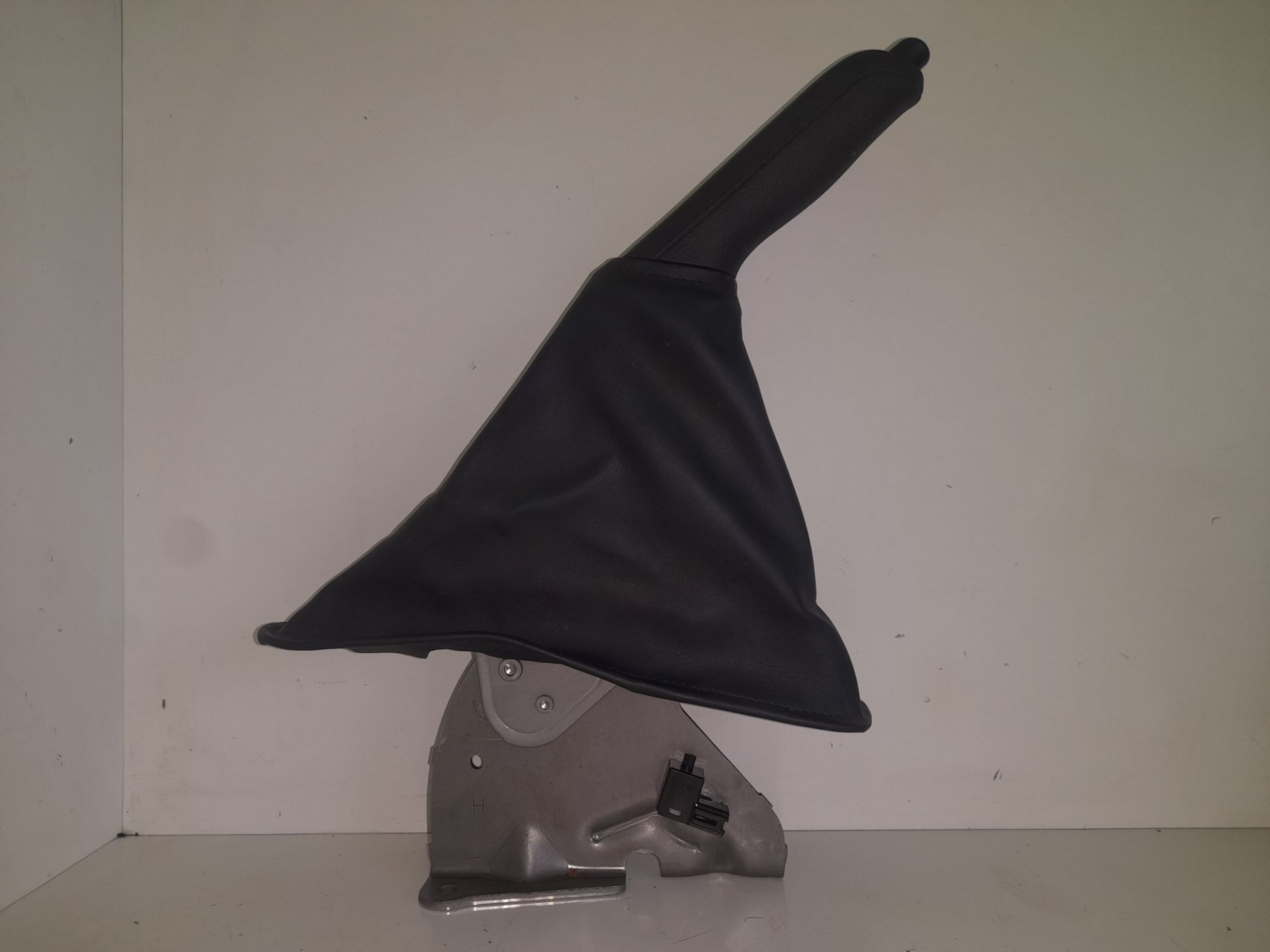 Palanca freno toyota yaris (xp21) sedition