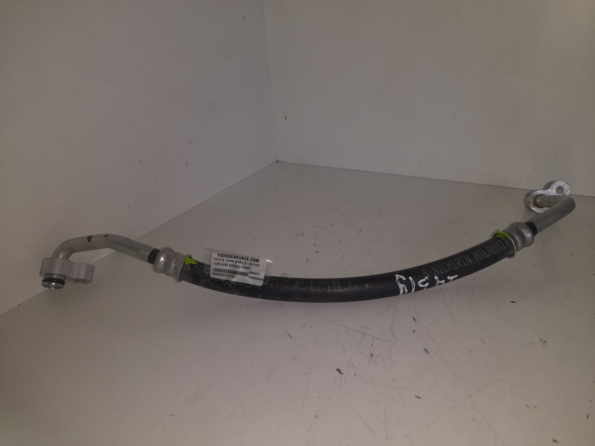 No identificado toyota yaris (xp21) sedition