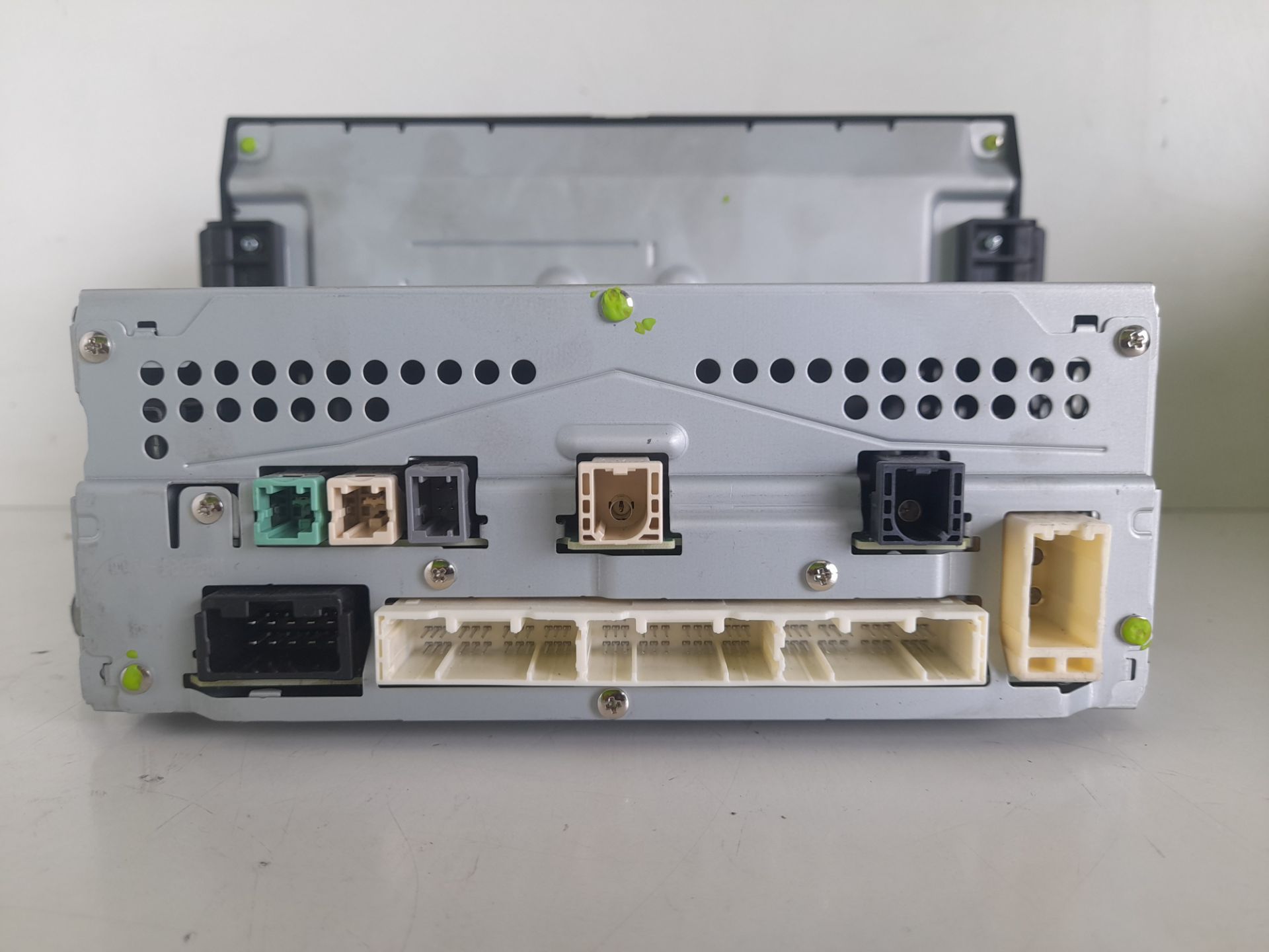 Pantalla multifuncion toyota yaris (xp21) sedition