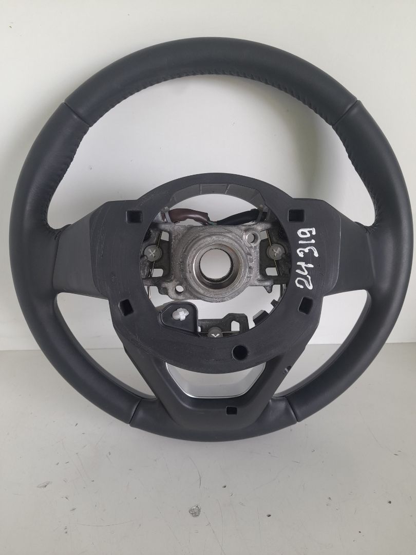 Volante toyota yaris (xp21) sedition