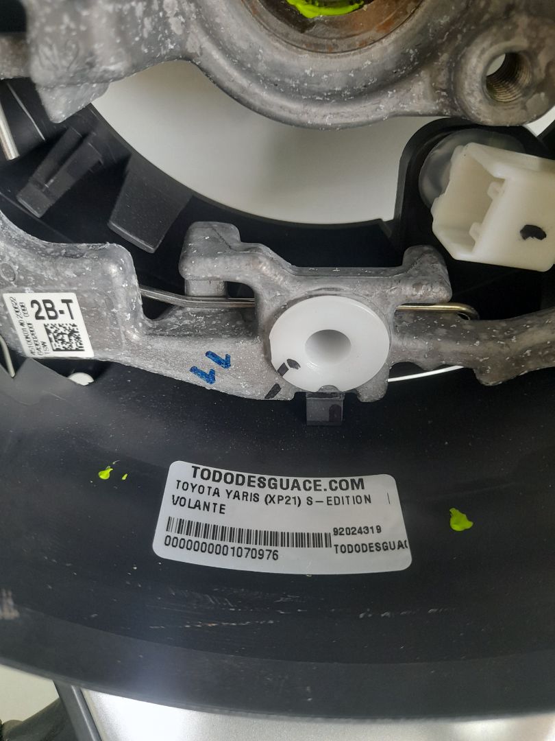 Volante toyota yaris (xp21) sedition