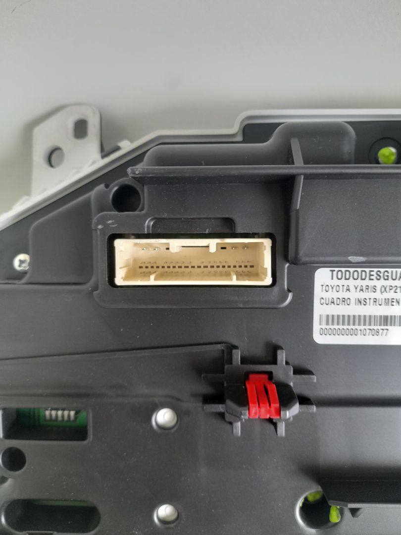 Cuadro instrumentos toyota yaris (xp21) sedition