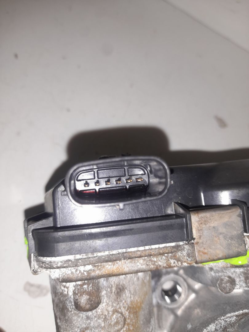 Caja mariposa toyota yaris (xp21) sedition