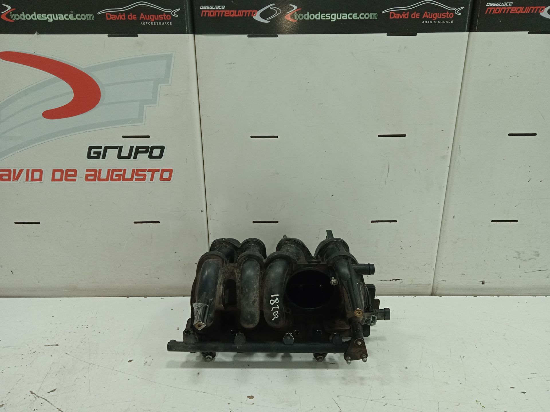 Colector admision dacia logan 1 ambiance