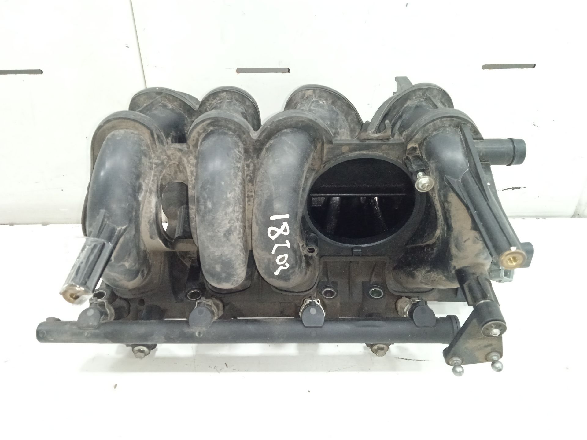 Colector admision dacia logan 1 ambiance