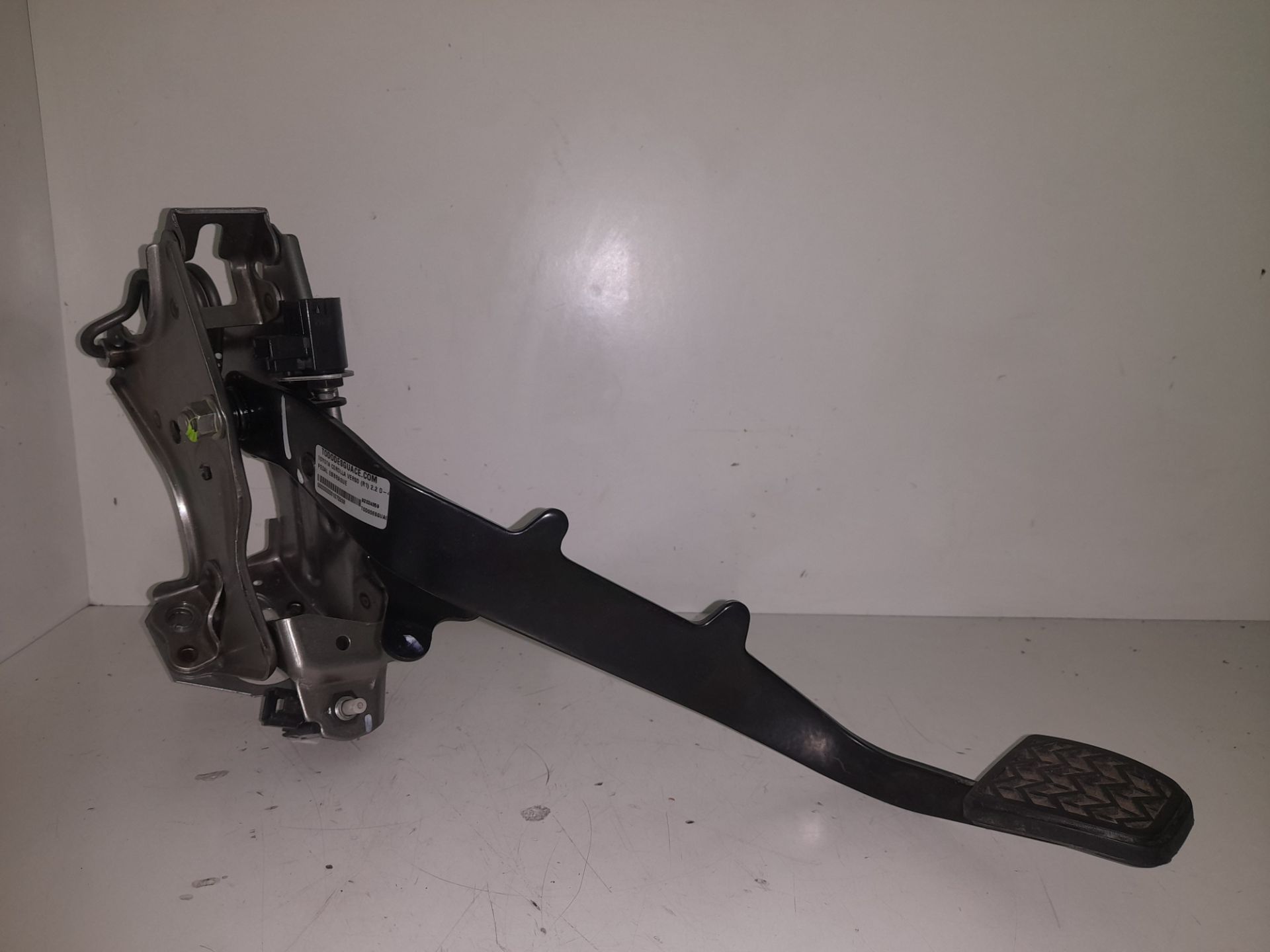 Pedal embrague toyota corolla verso (r1) 2.2 d4d luna